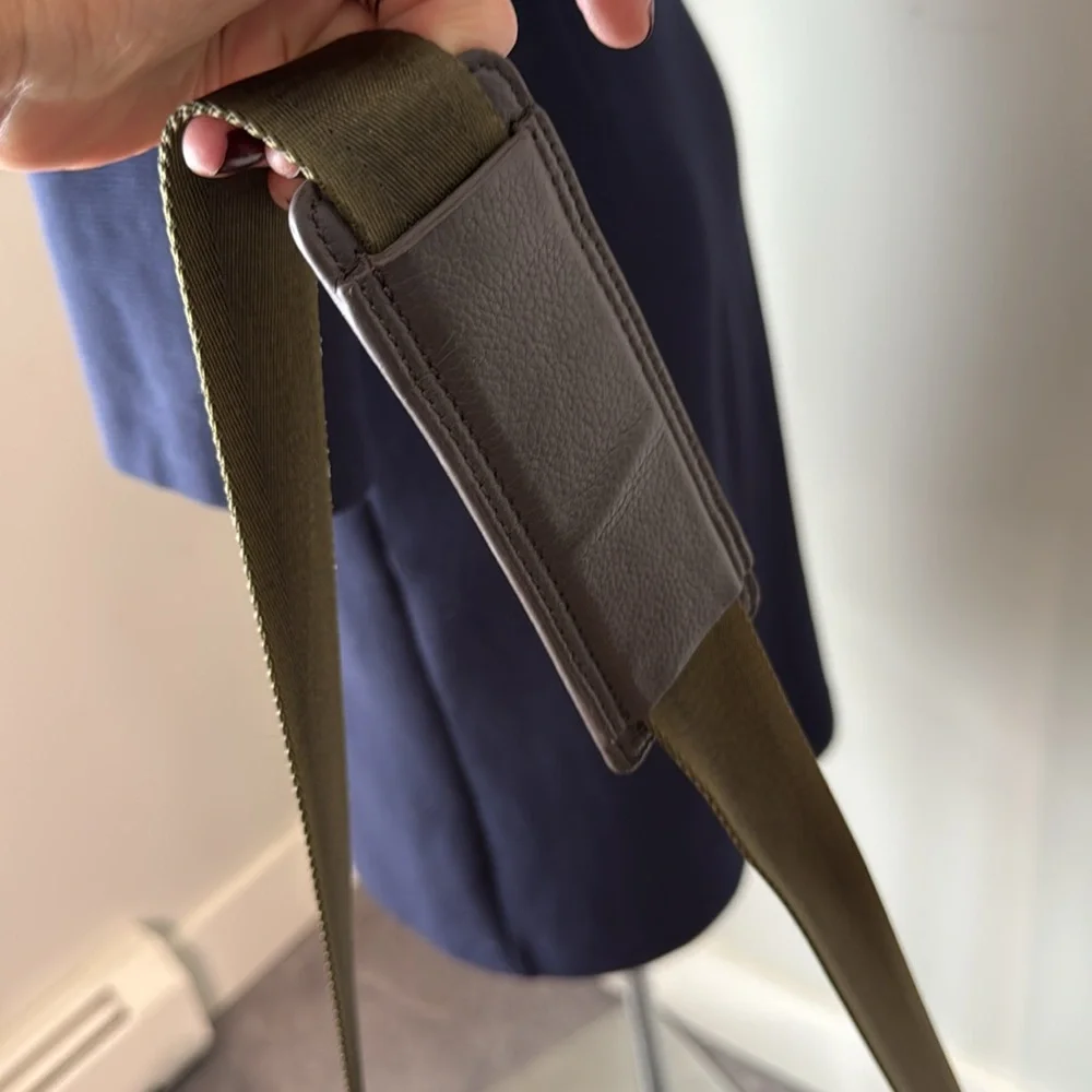 Banana Republic Nylon Media Bag